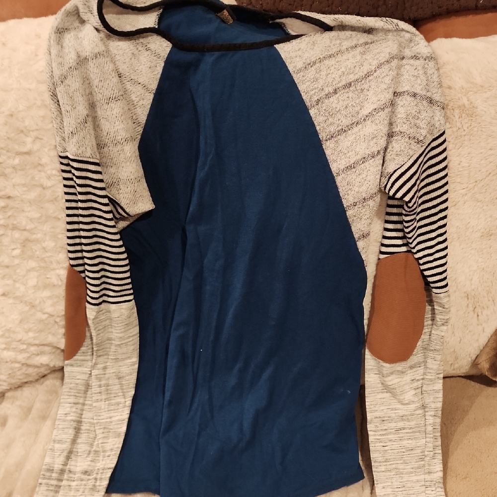 Chic Blue and Gray Long Sleeve Top with Stripes